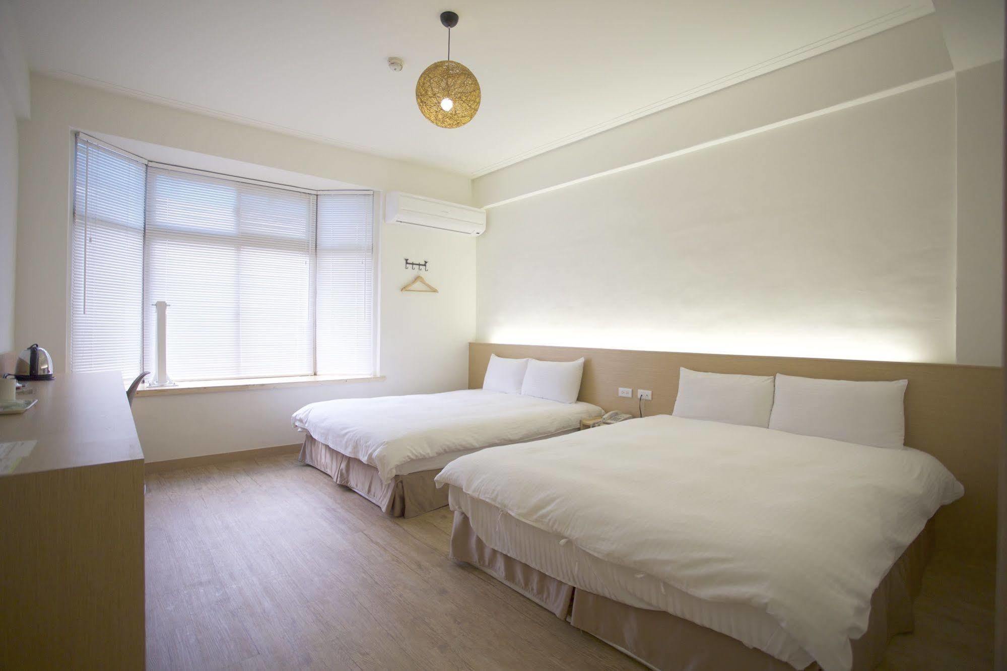 Young Motel Taitung Экстерьер фото