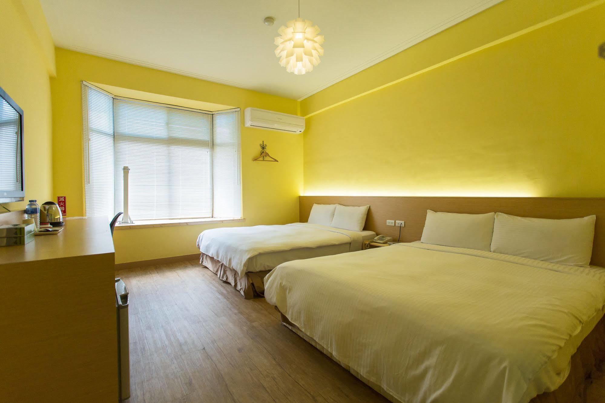 Young Motel Taitung Экстерьер фото
